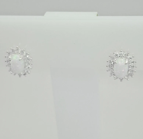 Arete Opalo Blanco
