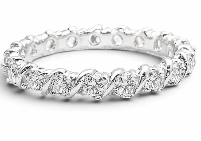 Anillo Zirconias